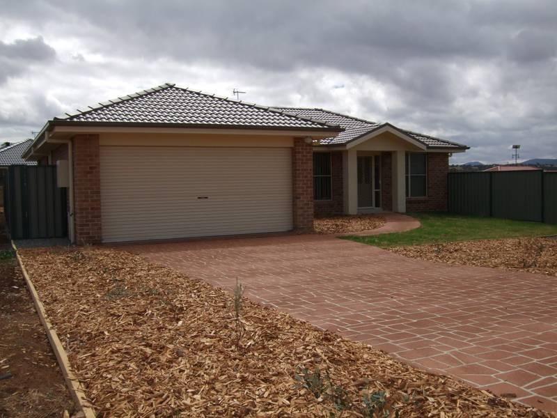 11 Peter Coote Street, Quirindi NSW 2343