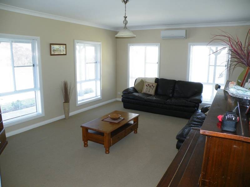 8 Kamilaroi HWY, Quirindi NSW 2343