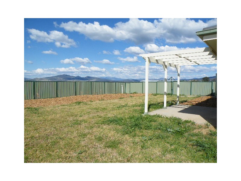 13 Morning View Close, Quirindi NSW 2343