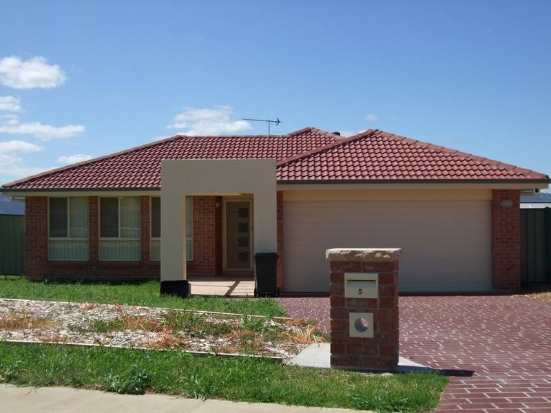 5 Morning View Close, Quirindi NSW 2343