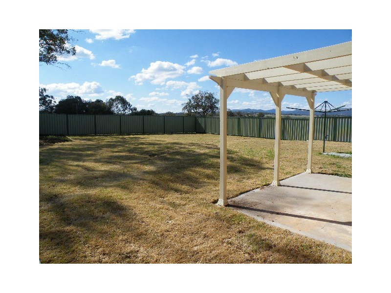 33 Morning View Close, Quirindi NSW 2343