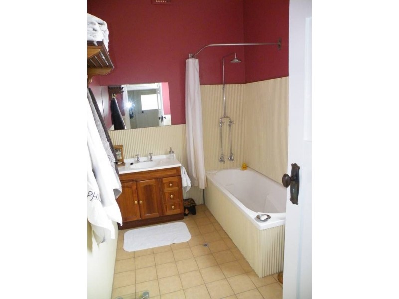 2 Thomas Street, Quirindi NSW 2343