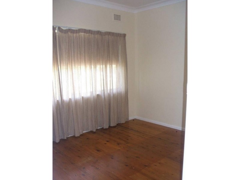10 Breeza Street, Quirindi NSW 2343