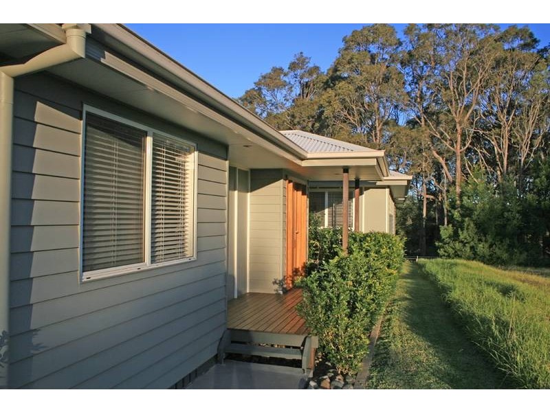 13 Wuru Drive, Burrill Lake NSW 2539