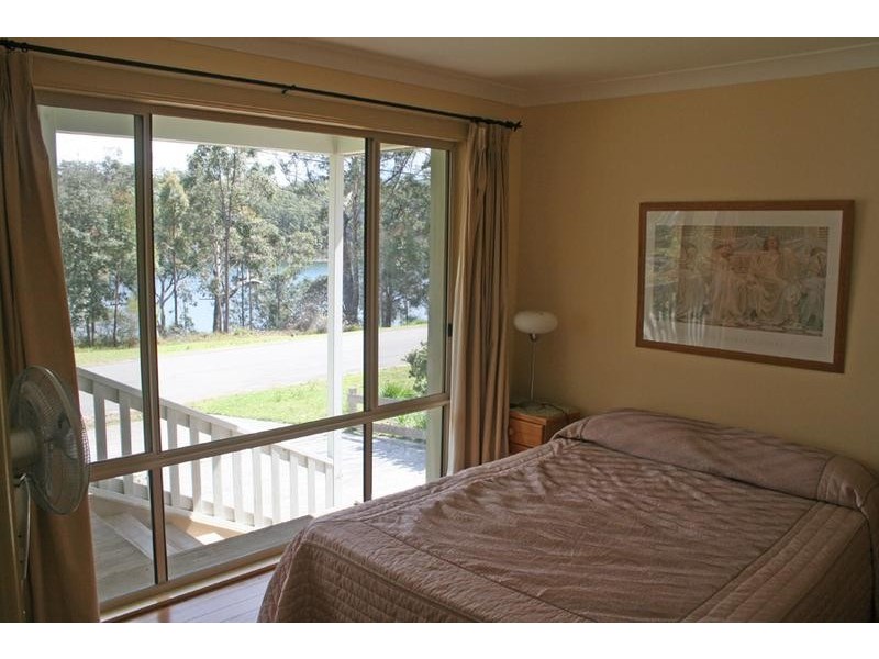 20 Berringer Crescent, Berringer Lake NSW 2539