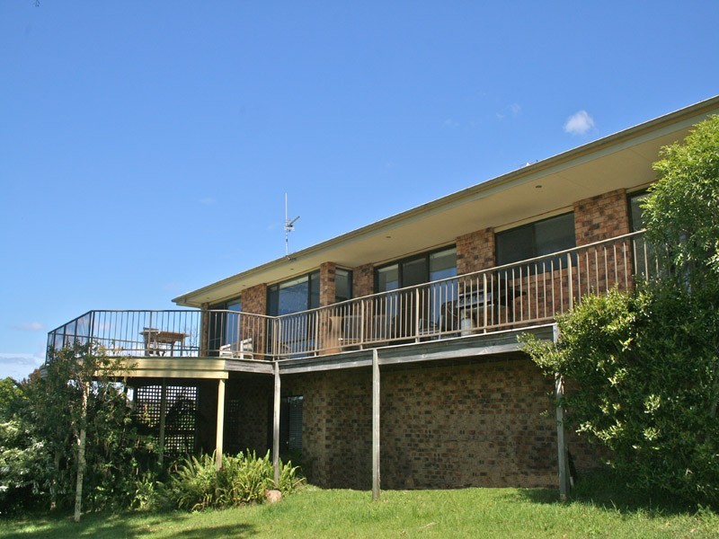 42 Pengana Crescent, Mollymook NSW 2539