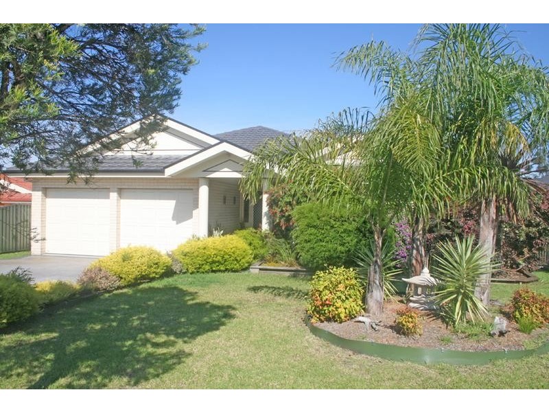 6 Kooralbyn Avenue, Mollymook NSW 2539