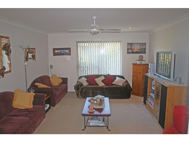 6 Kooralbyn Avenue, Mollymook NSW 2539
