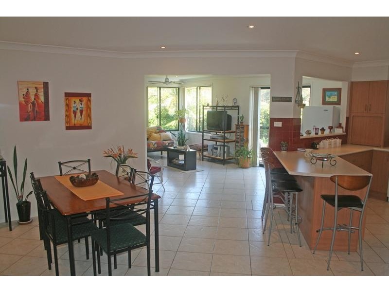 6 Kooralbyn Avenue, Mollymook NSW 2539