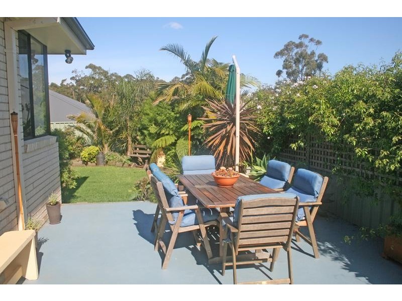 6 Kooralbyn Avenue, Mollymook NSW 2539