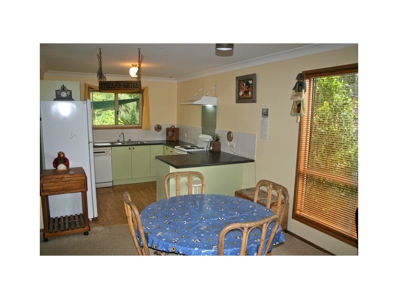 6 Huntingdale Drive, Mollymook NSW 2539