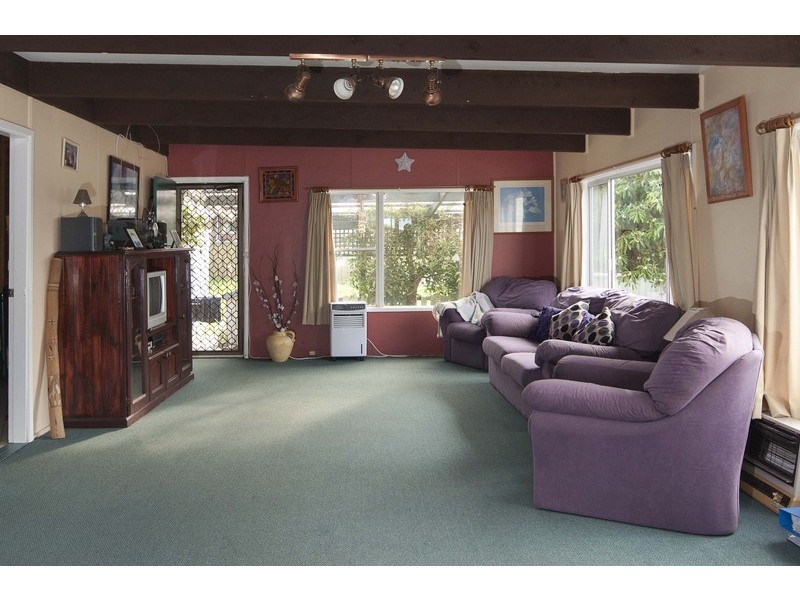 27 Highview Drive, Dolphin Point NSW 2539