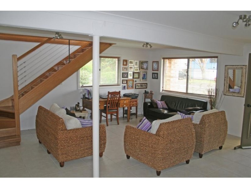 5 Parkinson Street, Narrawallee NSW 2539