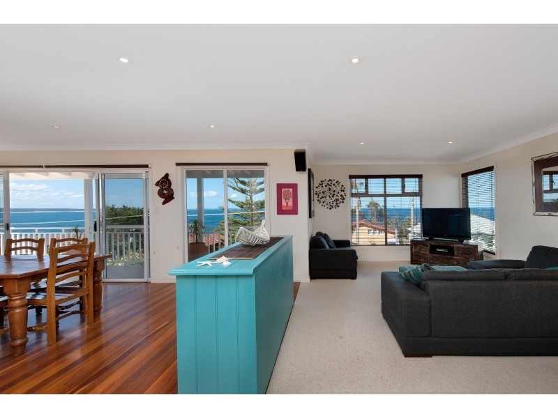 196 Mitchell Parade, Mollymook NSW 2539