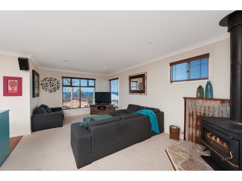 196 Mitchell Parade, Mollymook NSW 2539