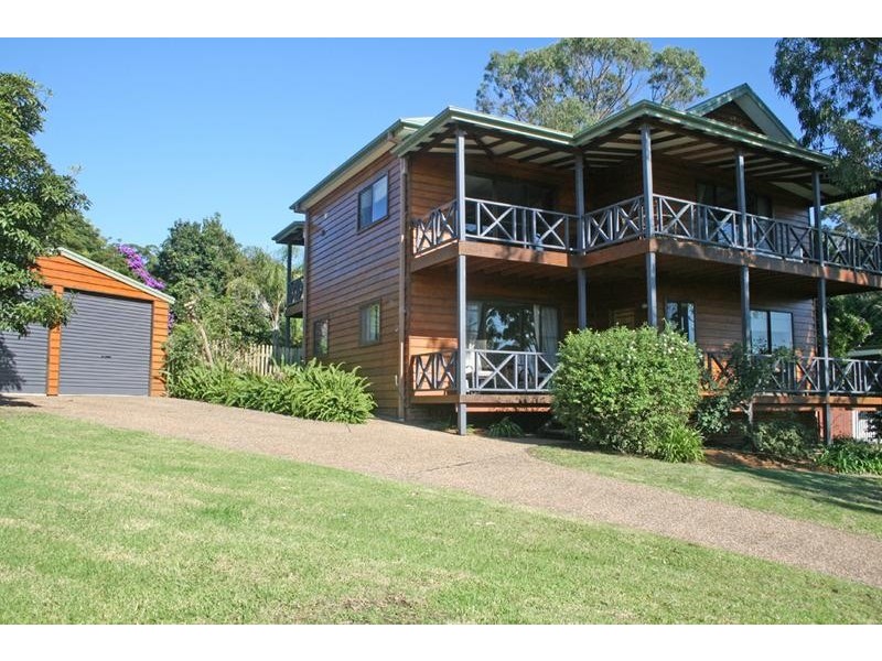 6 North East Place, Mollymook NSW 2539