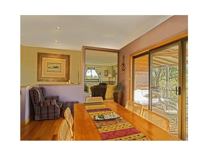 6 North East Place, Mollymook NSW 2539