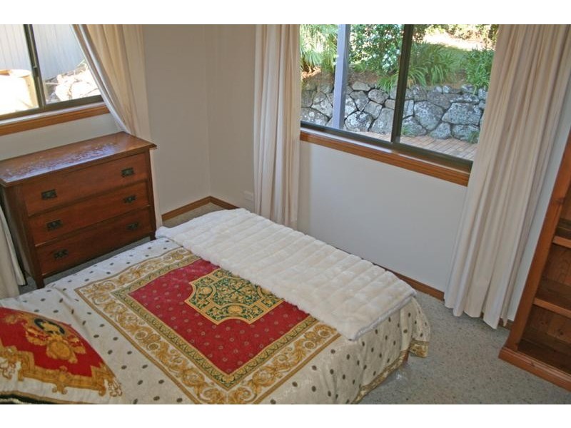 6 North East Place, Mollymook NSW 2539