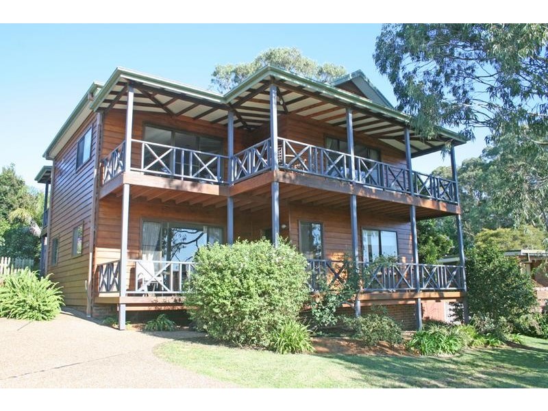 6 North East Place, Mollymook NSW 2539