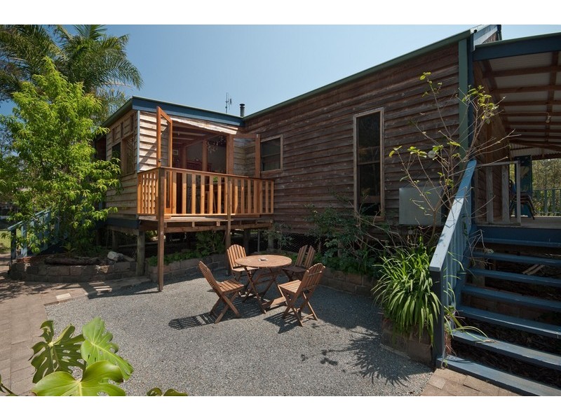 18A River Road, Lake Tabourie NSW 2539