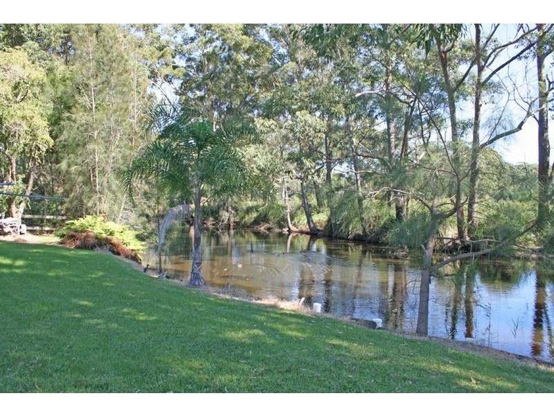 39 Princes Highway, Lake Tabourie NSW 2539