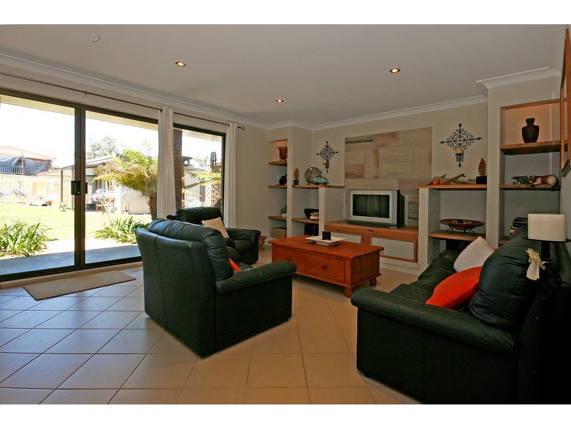 6 Martin Avenue, Ulladulla NSW 2539