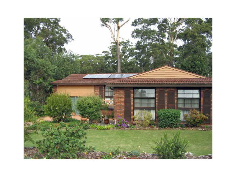 37 Clyde Street, Mollymook NSW 2539