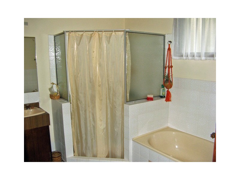 37 Clyde Street, Mollymook NSW 2539