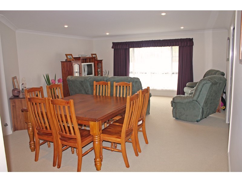 27 Walpole Street, Ulladulla NSW 2539