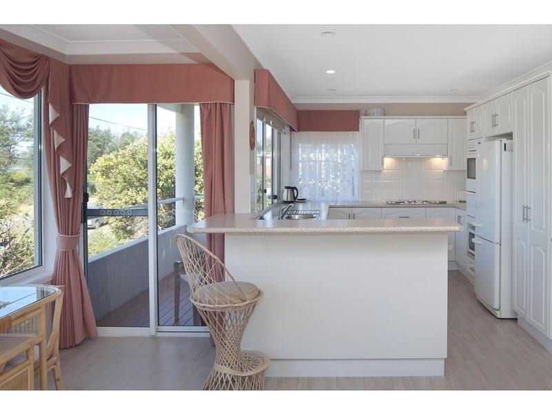 29 Matron Porter Drive, Narrawallee NSW 2539