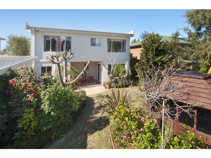 29 Matron Porter Drive, Narrawallee NSW 2539