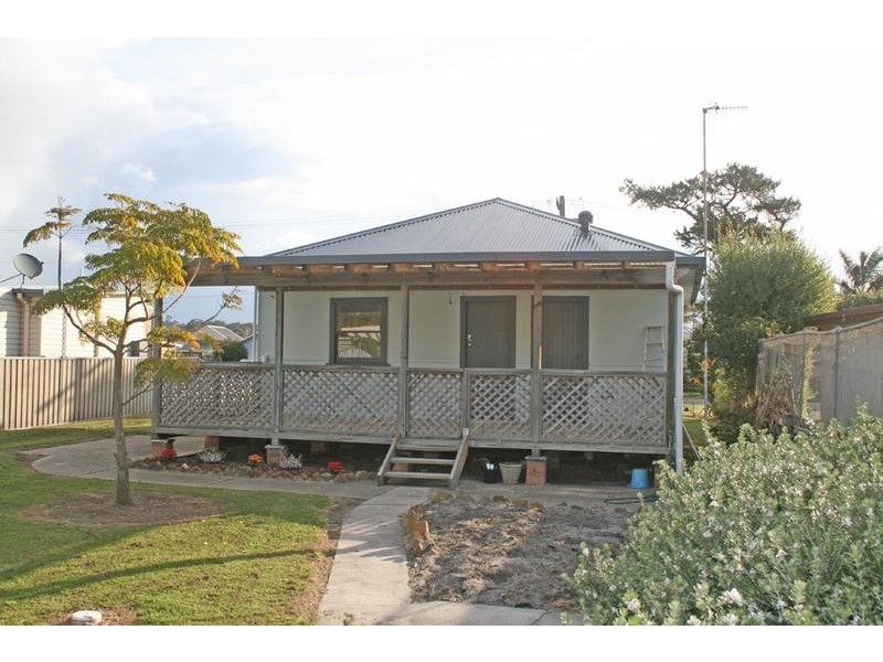 13 McDonald Parade, Burrill Lake NSW 2539