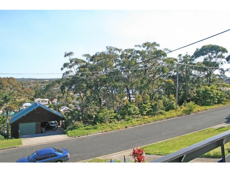 35 Canberra Cres, Burrill Lake NSW 2539