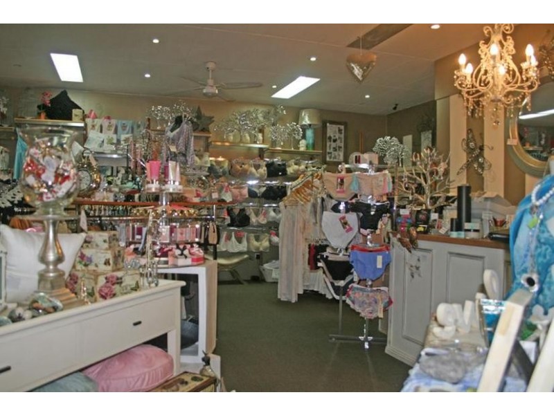 Shop 15 Rowens Arcade, Princes Hwy, Ulladulla NSW 2539