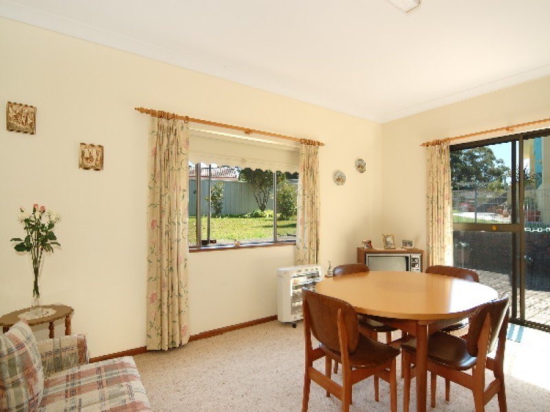 27 Pengana Cres, Mollymook NSW 2539