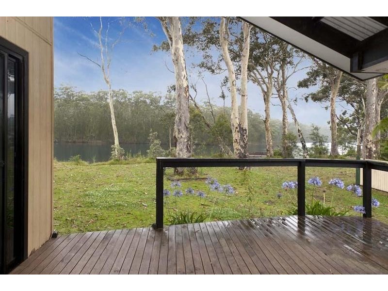 24 Princes Highway, Lake Tabourie NSW 2539