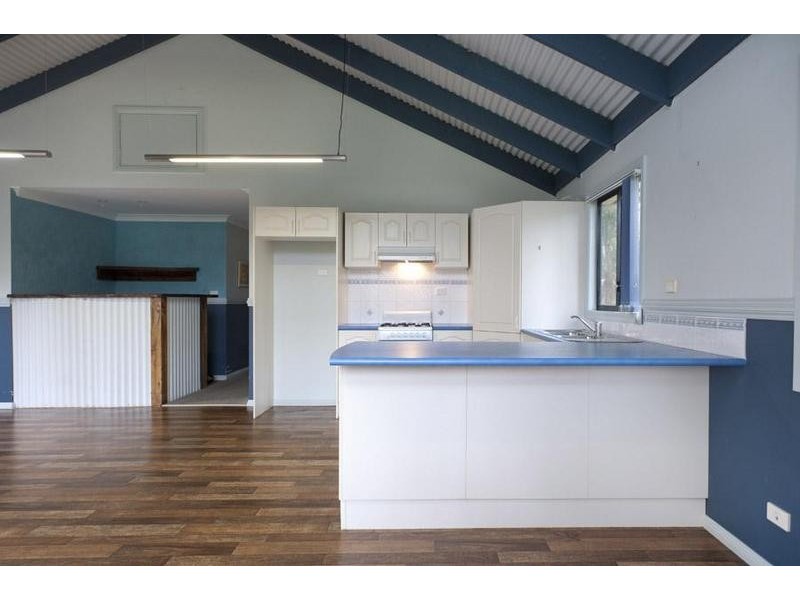 24 Princes Highway, Lake Tabourie NSW 2539