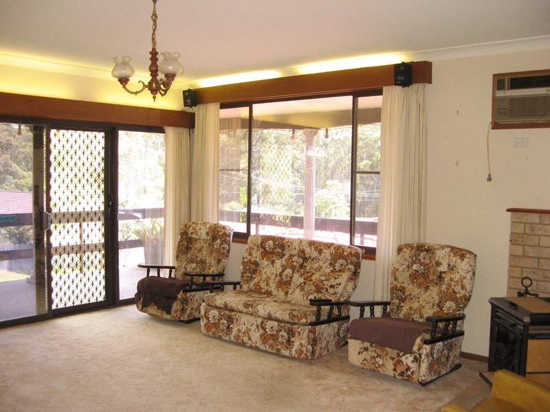 1 Wyoming Avenue, Burrill Lake NSW 2539