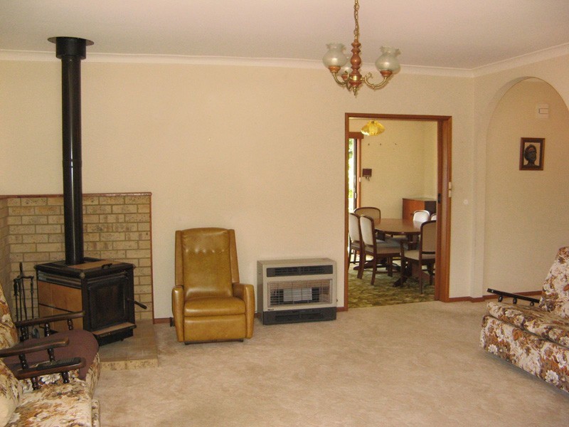 1 Wyoming Avenue, Burrill Lake NSW 2539