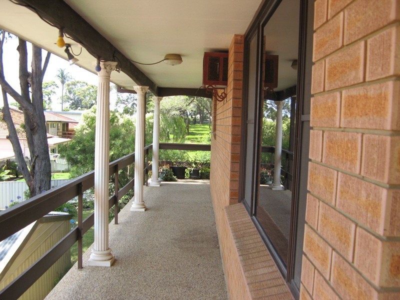 1 Wyoming Avenue, Burrill Lake NSW 2539