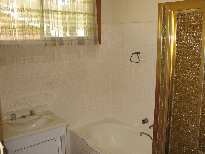 1 Wyoming Avenue, Burrill Lake NSW 2539