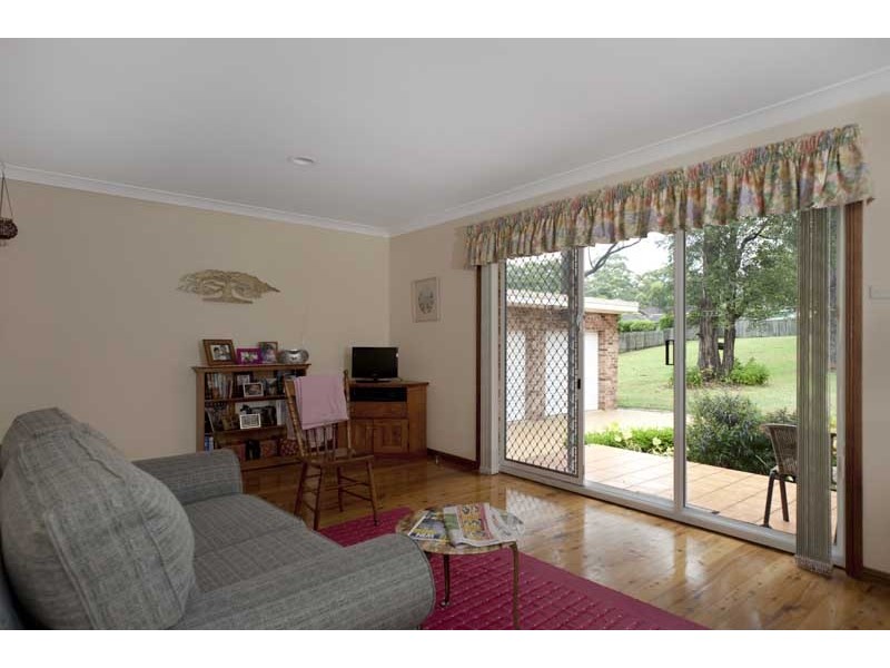 13 Latta Street, Mollymook NSW 2539