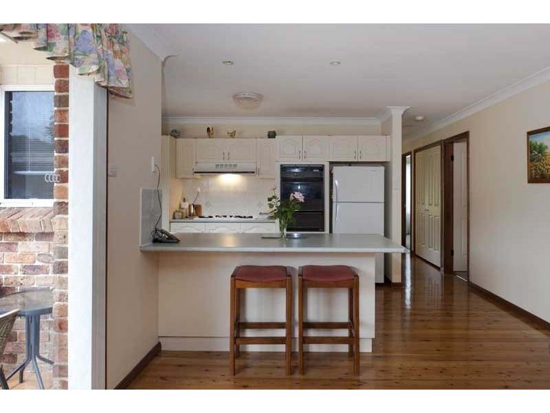 13 Latta Street, Mollymook NSW 2539