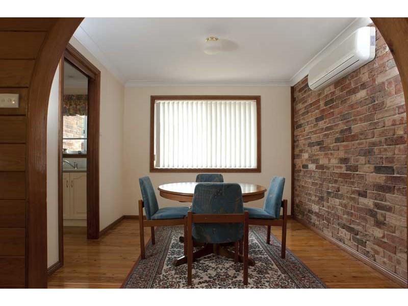 13 Latta Street, Mollymook NSW 2539