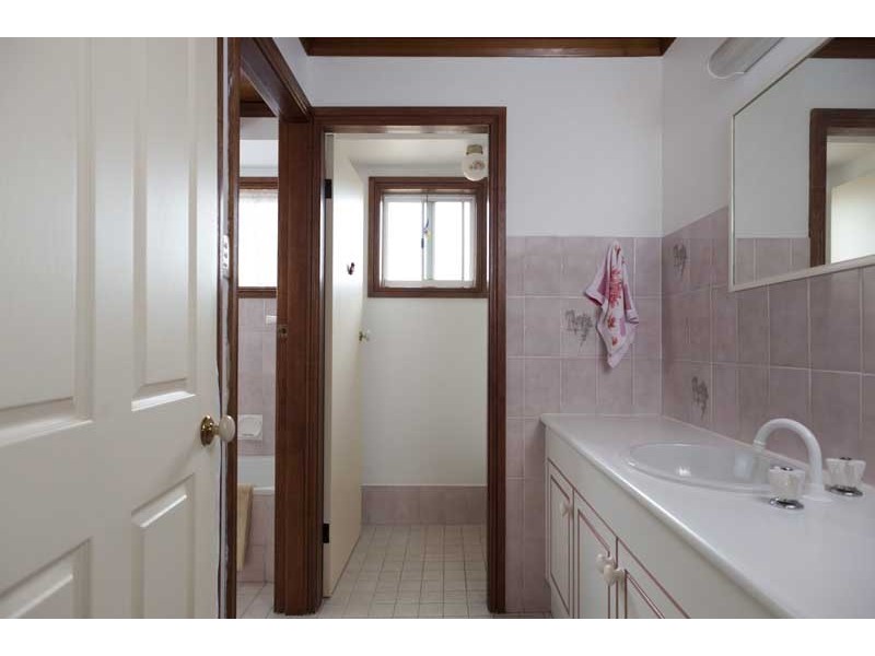 13 Latta Street, Mollymook NSW 2539