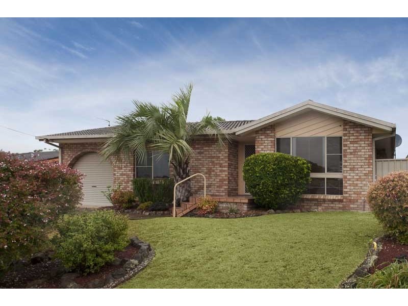 24 Leigh Crescent, Ulladulla NSW 2539