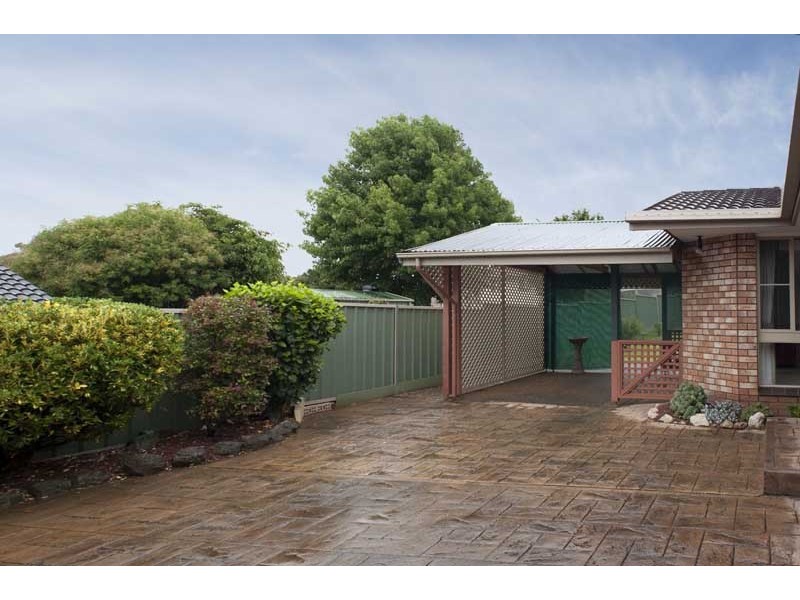 24 Leigh Crescent, Ulladulla NSW 2539