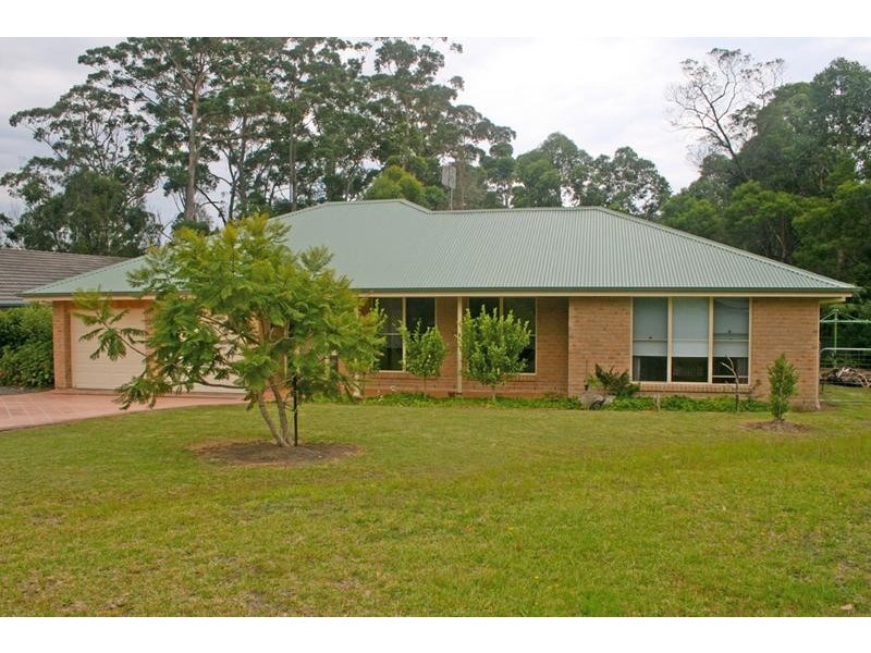 4 Henry Place, Kings Point NSW 2539