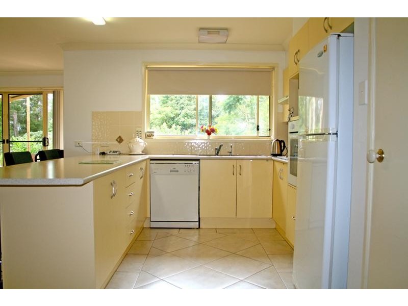 4 Henry Place, Kings Point NSW 2539