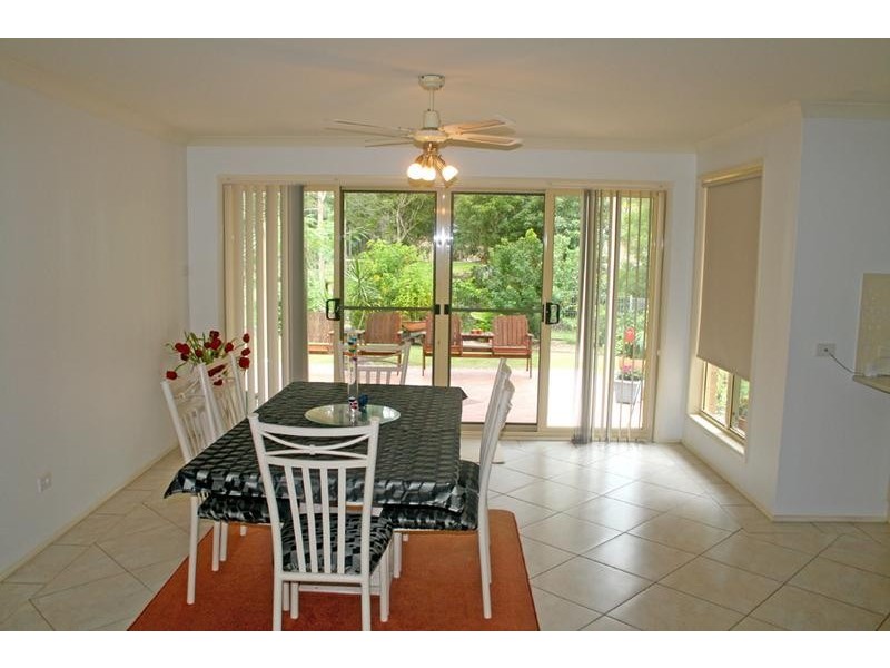 4 Henry Place, Kings Point NSW 2539